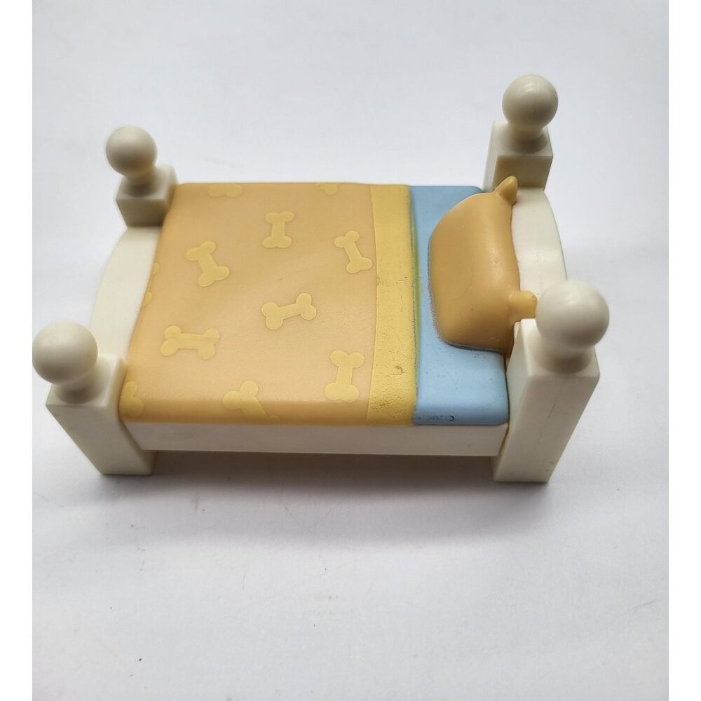 Moose BLUEY Dollhouse FAMILY HOME YELLOW BED House Replacement Furniture Bones - Picture 4 of 10